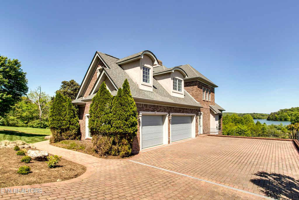 Photo of 350 Cormorant Drive, Vonore, TN 37885 (MLS # 1310998)