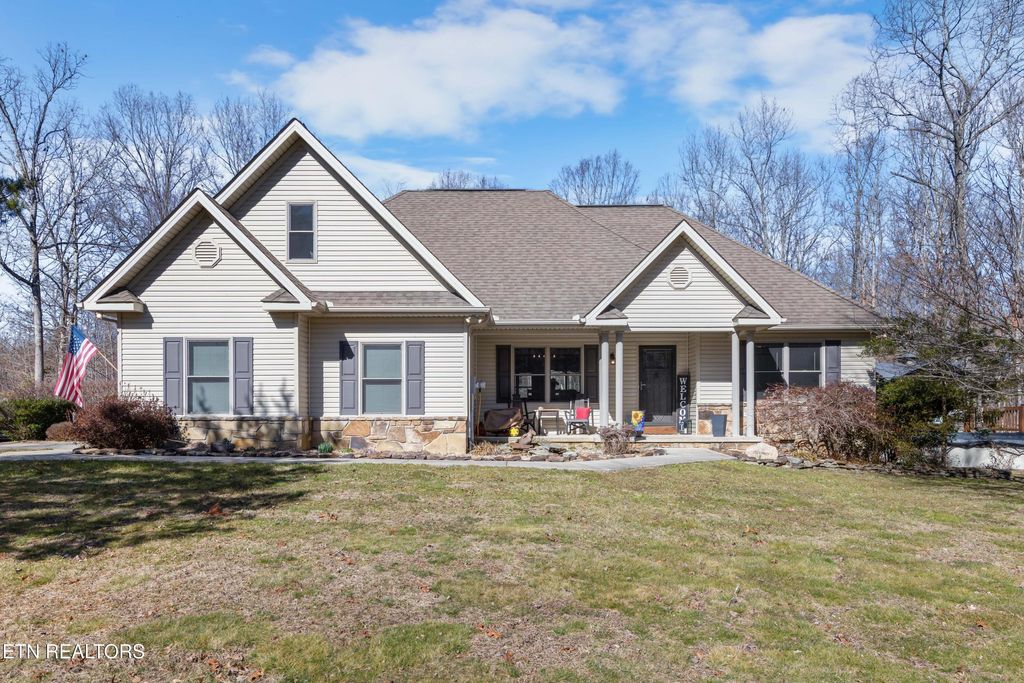 Photo of 317 Georgee Rd, Jamestown, TN 38556 (MLS # 1330023)