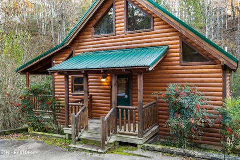 Photo of 1323 Zachary Thomas Lane, Sevierville, TN 37876 (MLS # 1343563)