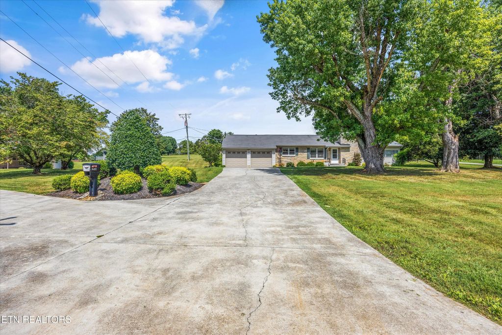 Photo of 206 Old Athens Pike, Sweetwater, TN 37874 (MLS # 1310612)