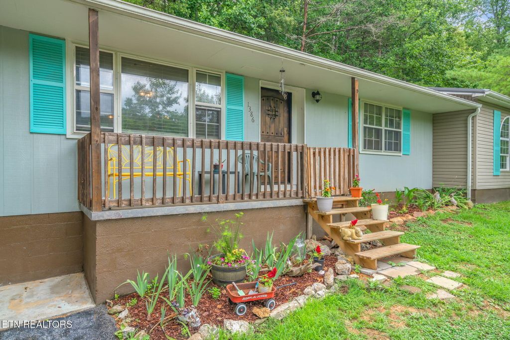 Photo of 1386 Walker Ford Rd, Maynardville, TN 37807 (MLS # 1308302)