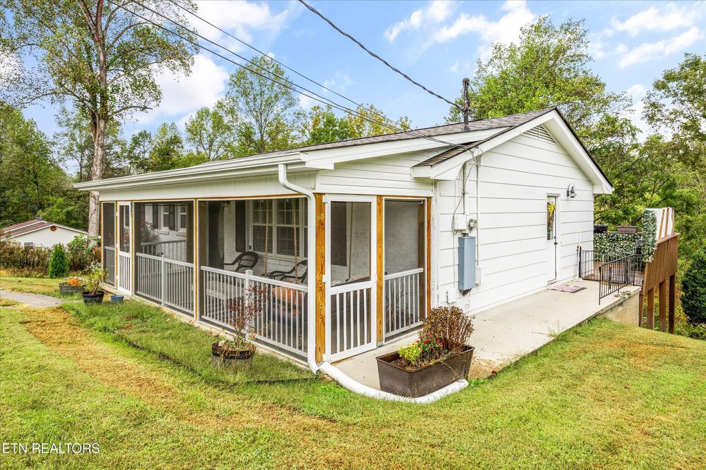 Photo of 8114 Sharp Rd, Powell, TN 37849 (MLS # 1318173)