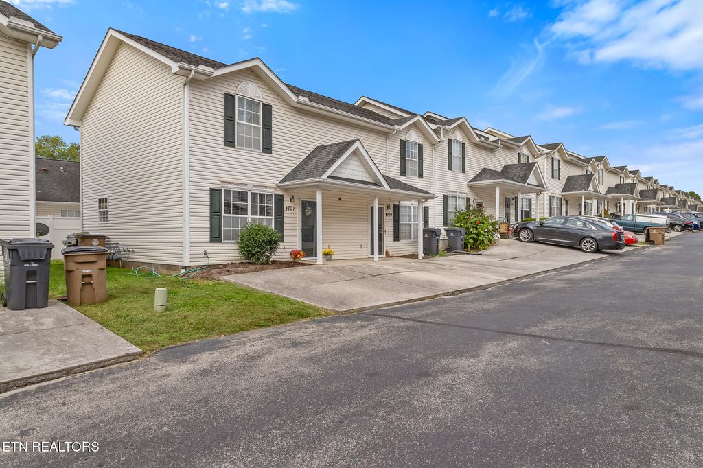 Photo of 4707 Scepter Way, Knoxville, TN 37912 (MLS # 1317848)