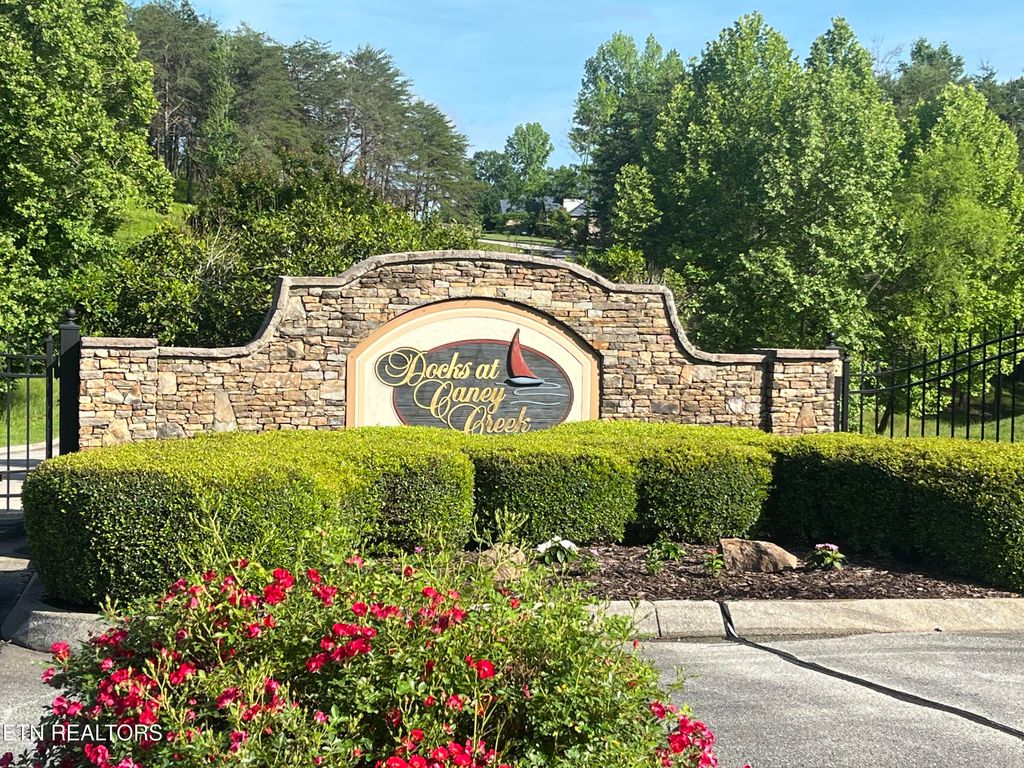 Photo of 23 Serenity Drive, Harriman, TN 37748 (MLS # 1302060)