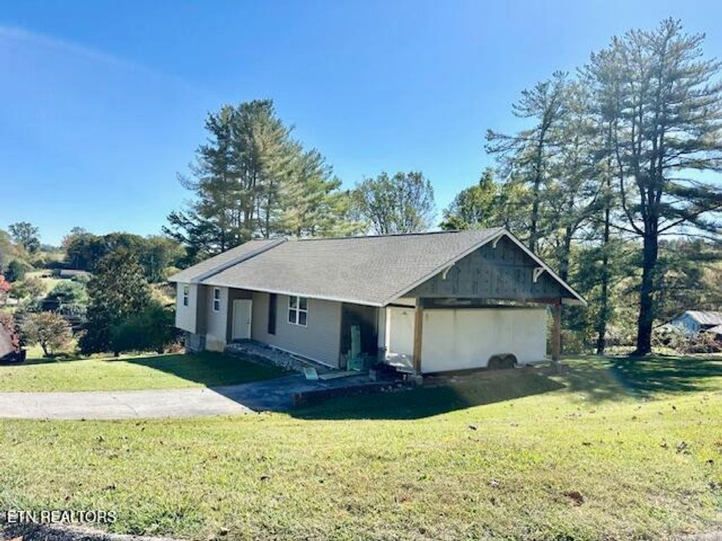 Photo of 181 Gloria Drive, Tazewell, TN 37879 (MLS # 1319443)