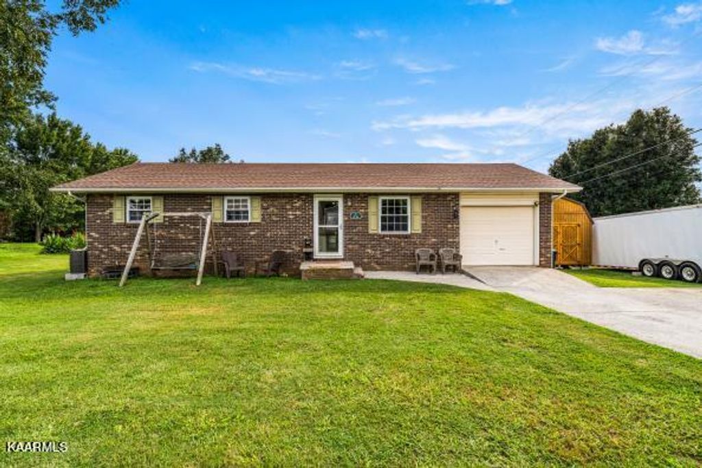 Photo of 3371 Blue Springs Rd, Strawberry Plains, TN 37871 (MLS # 1237302)