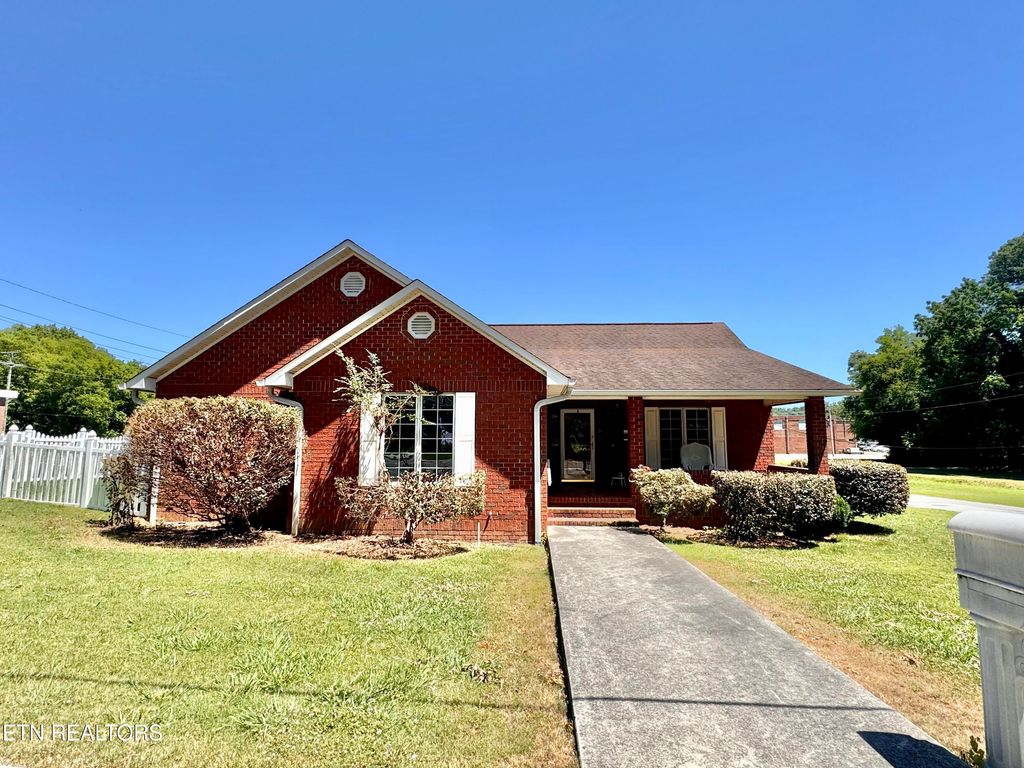 Photo of 1662 Market St, Dayton, TN 37321 (MLS # 1301321)