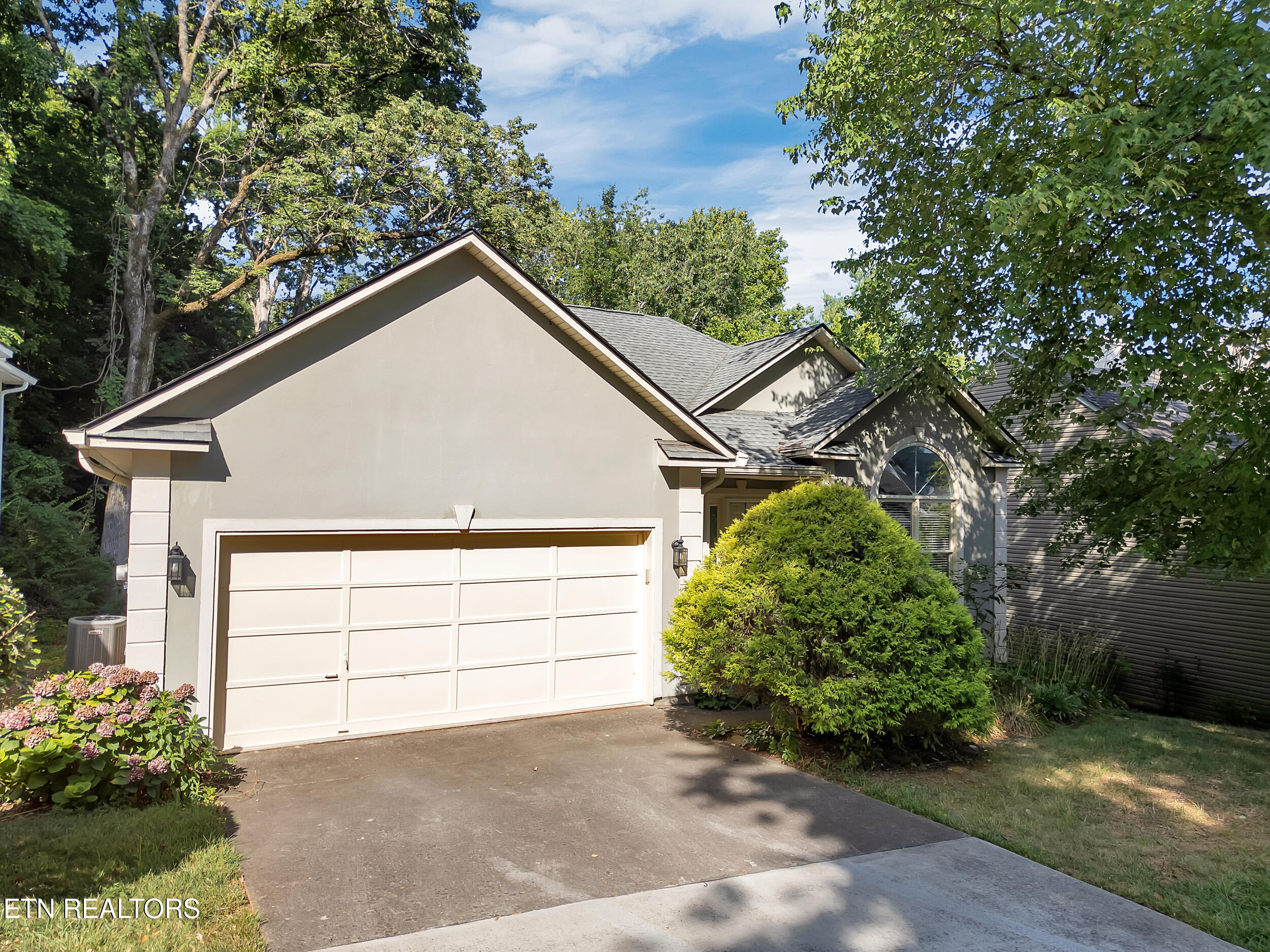 1017 Middleton Place