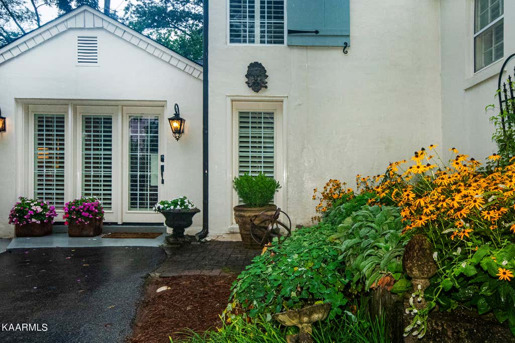 Photo of 115 Greenbrier Drive, Knoxville, TN 37919 (MLS # 1235031)