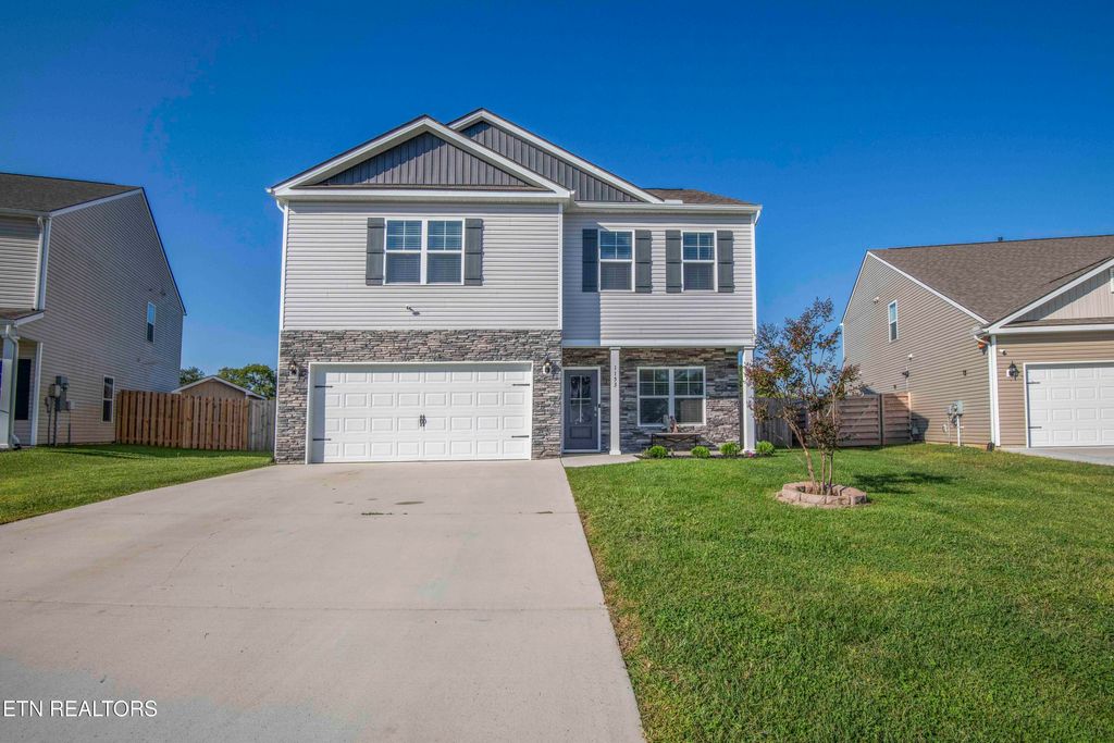 Photo of 1153 Beacon Rd, Sevierville, TN 37876 (MLS # 1315612)