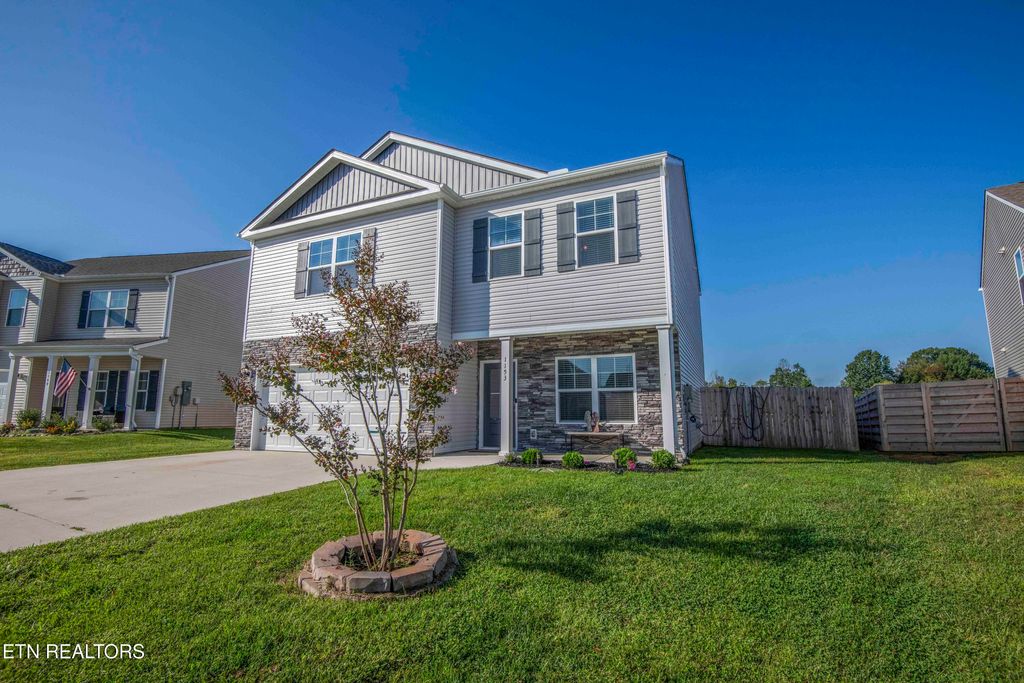 Photo of 1153 Beacon Rd, Sevierville, TN 37876 (MLS # 1315612)