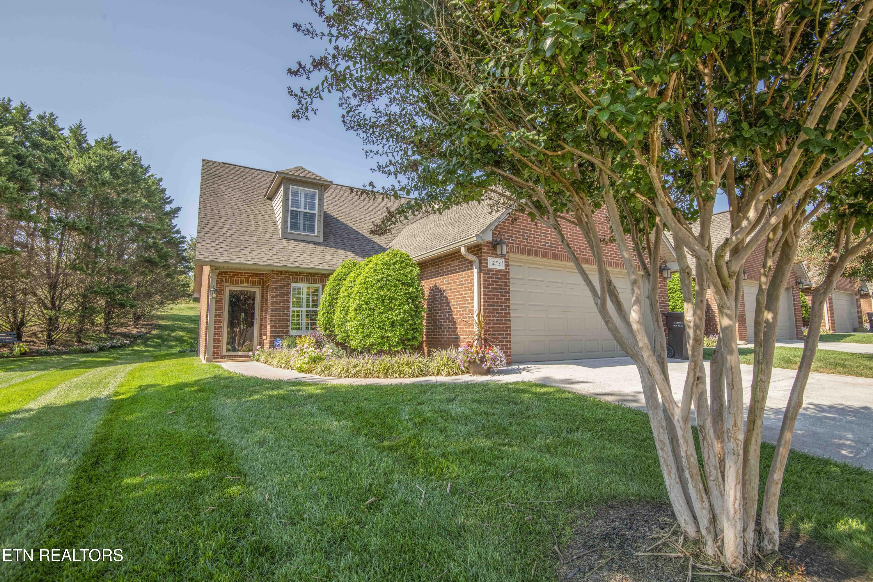 253 Meadow Walk Ln Lane