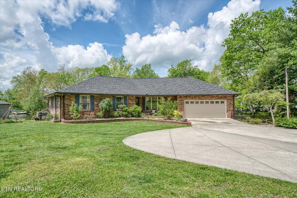 Photo of 2012 Cravens Drive, Crossville, TN 38572 (MLS # 1349832)