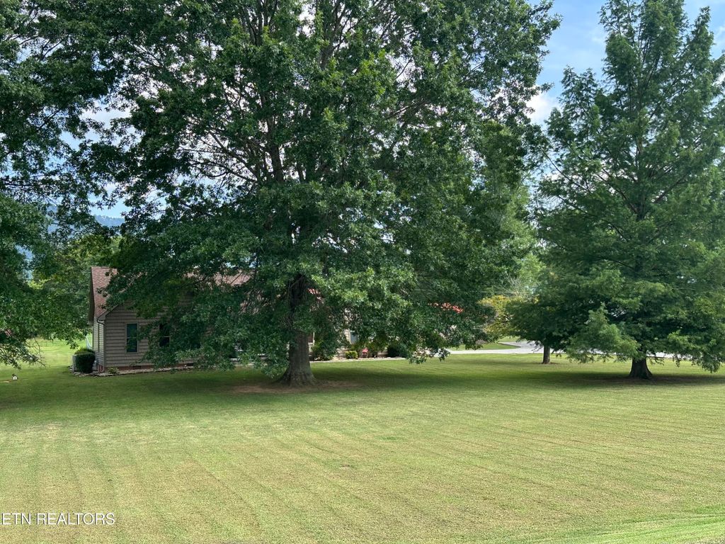 Photo of 449 Old Middlesboro Hwy, LaFollette, TN 37766 (MLS # 1309850)