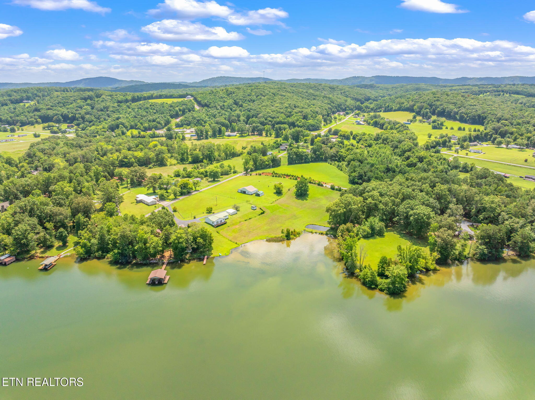 169 Ellis Rd