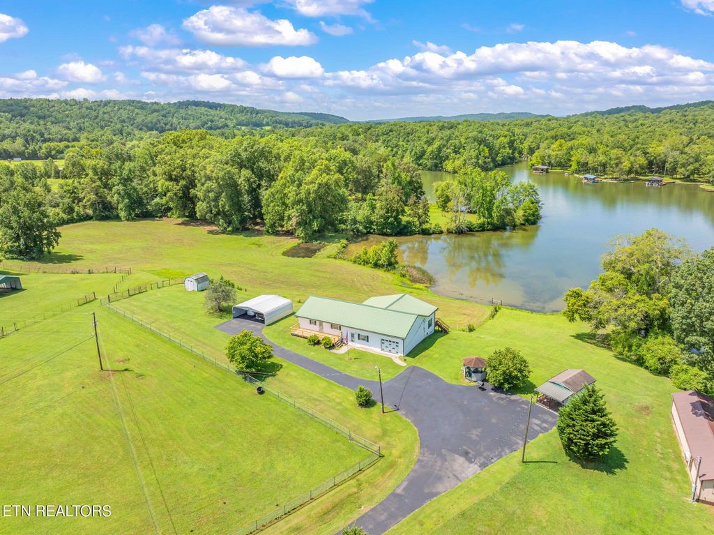 Photo of 169 Ellis Rd, Kingston, TN 37763 (MLS # 1307795)