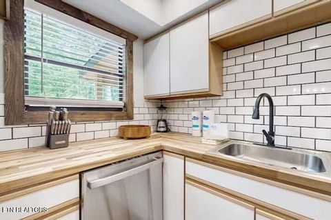 Tiny photo for 1709 Floyd Way, Gatlinburg, TN 37738 (MLS # 1339350)