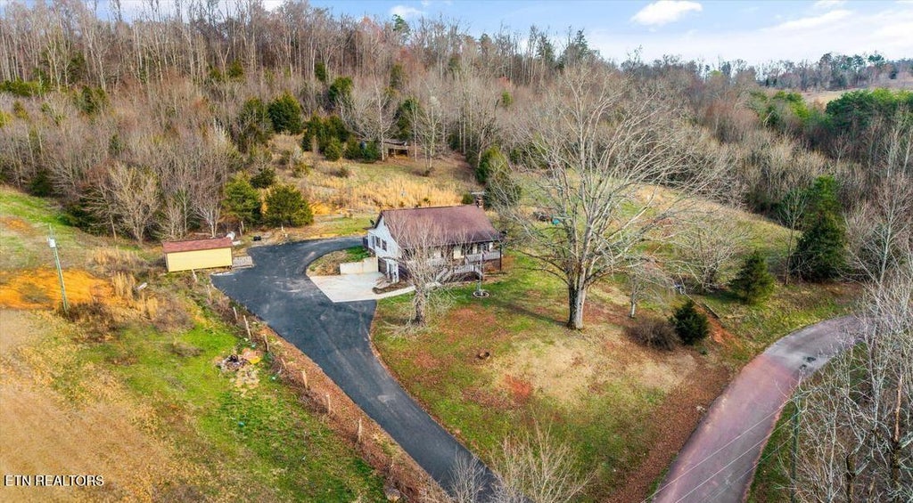 Photo of 129 Pleasant Hill Rd, Sweetwater, TN 37874 (MLS # 1355382)