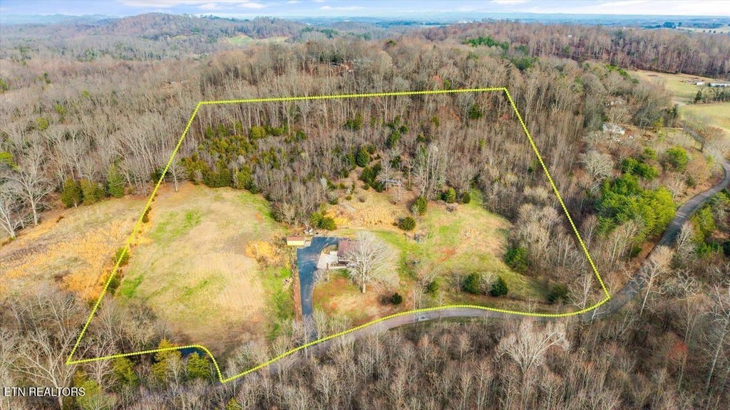Photo of 129 Pleasant Hill Rd, Sweetwater, TN 37874 (MLS # 1355382)