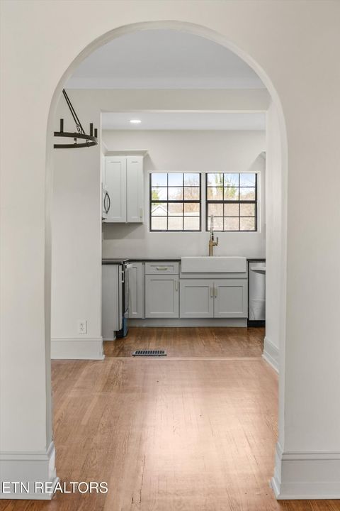 Tiny photo for 1515 McCroskey Ave, Knoxville, TN 37917 (MLS # 1324775)