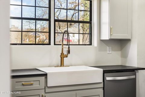 Tiny photo for 1515 McCroskey Ave, Knoxville, TN 37917 (MLS # 1324775)