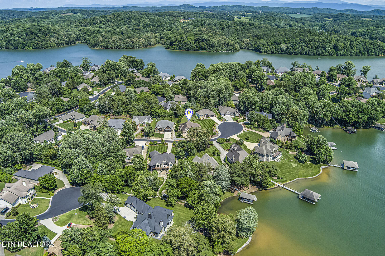 Loudon, Tennessee 37774, United States, 4 Bedrooms Bedrooms, ,3 BathroomsBathrooms,Residential,Pending,134702