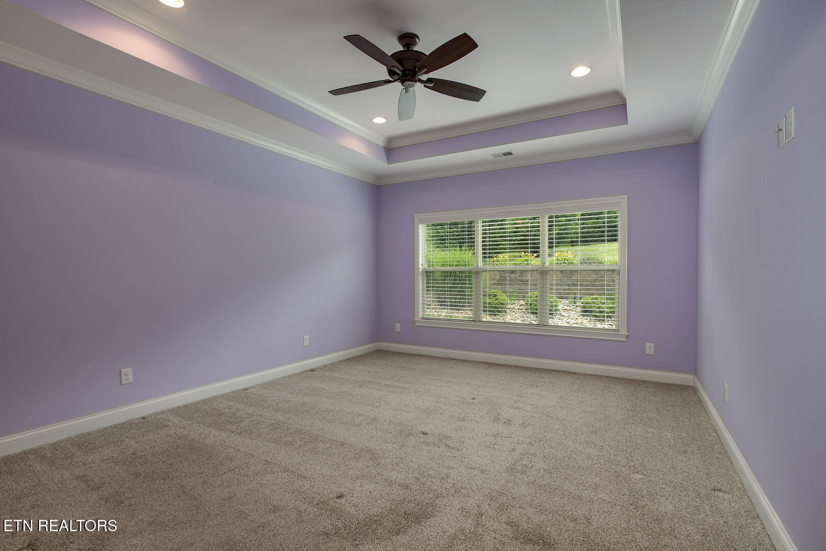 Loudon, Tennessee 37774, United States, 4 Bedrooms Bedrooms, ,3 BathroomsBathrooms,Residential,Pending,134702