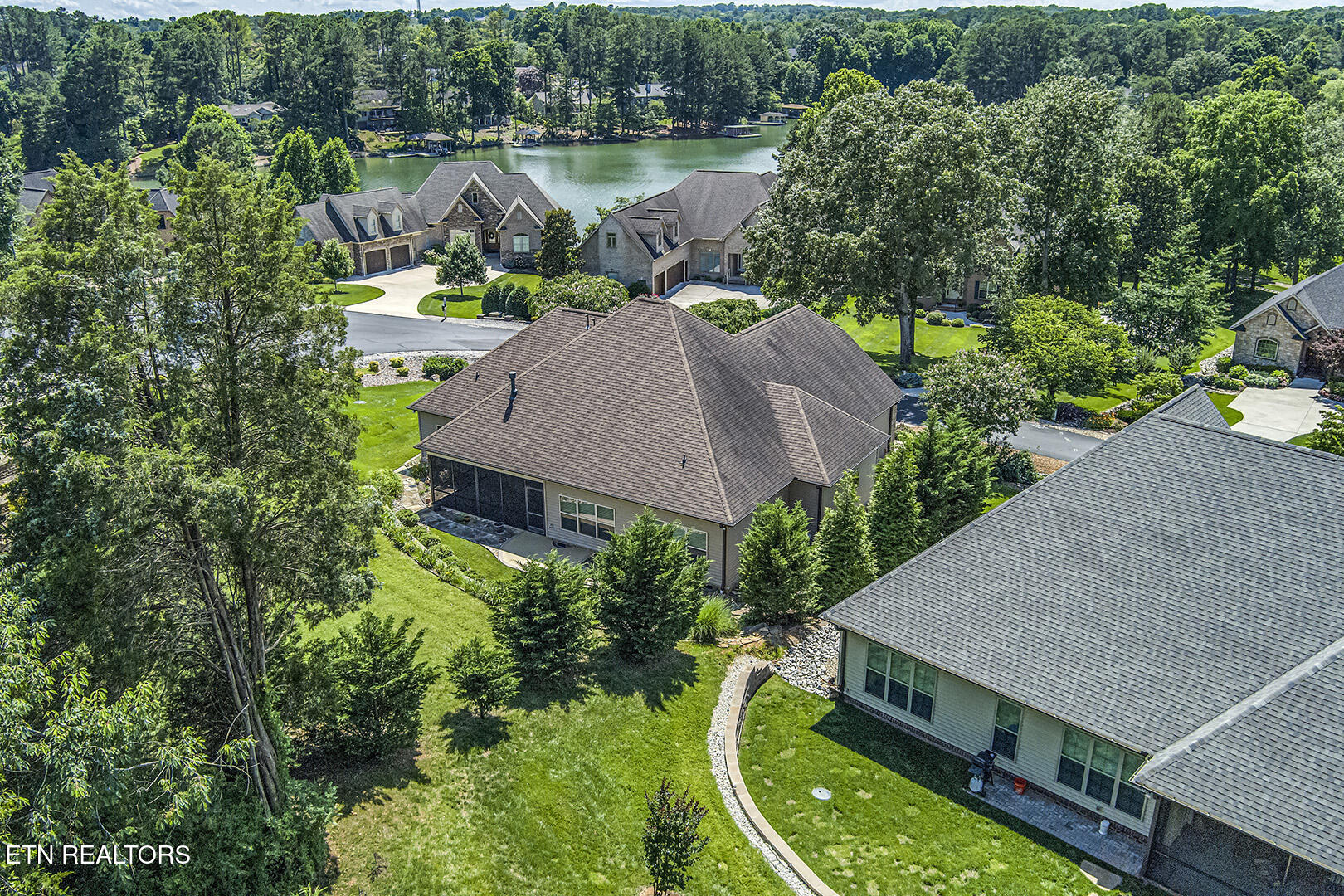 Loudon, Tennessee 37774, United States, 4 Bedrooms Bedrooms, ,3 BathroomsBathrooms,Residential,Pending,134702