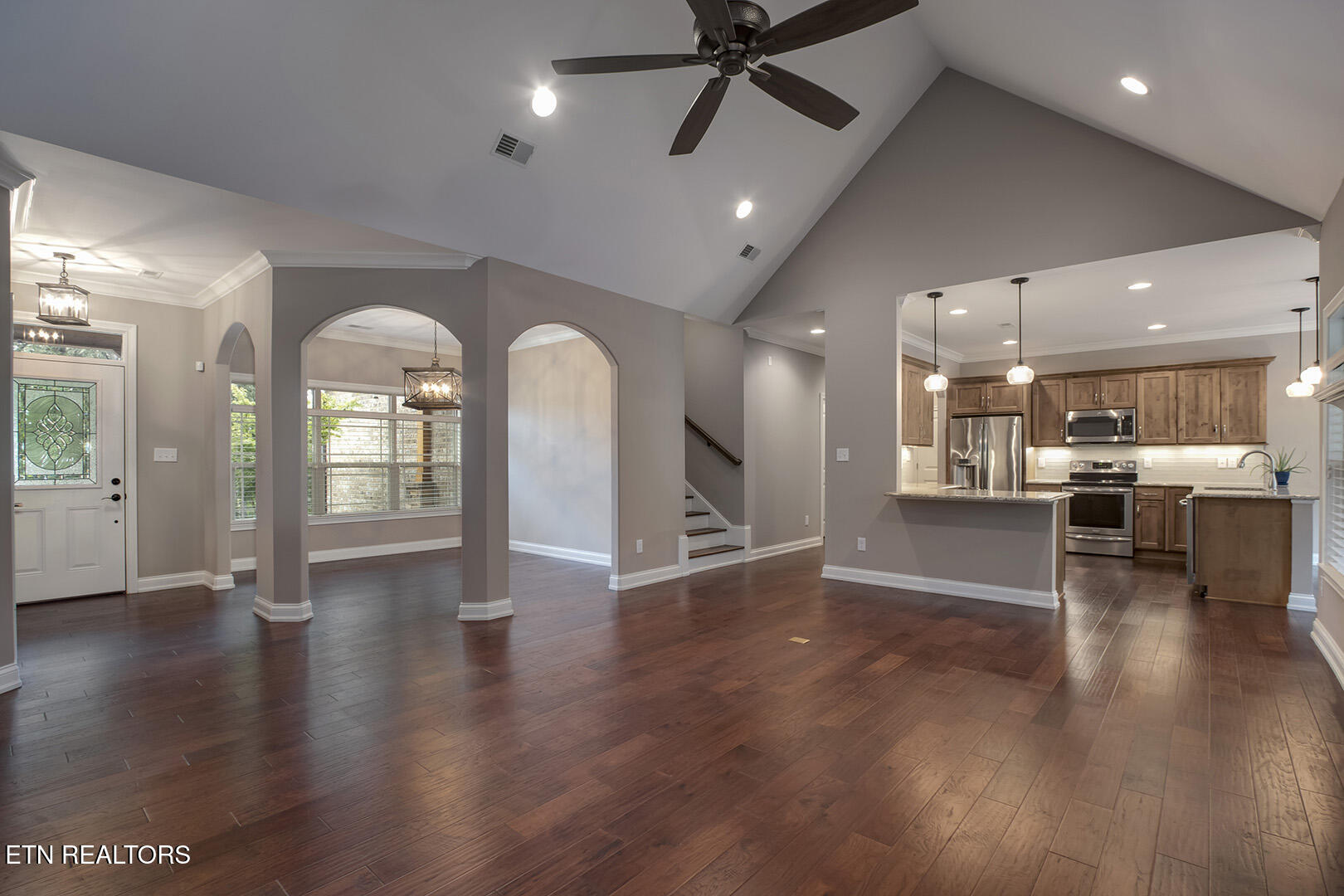 Loudon, Tennessee 37774, United States, 4 Bedrooms Bedrooms, ,3 BathroomsBathrooms,Residential,Pending,134702