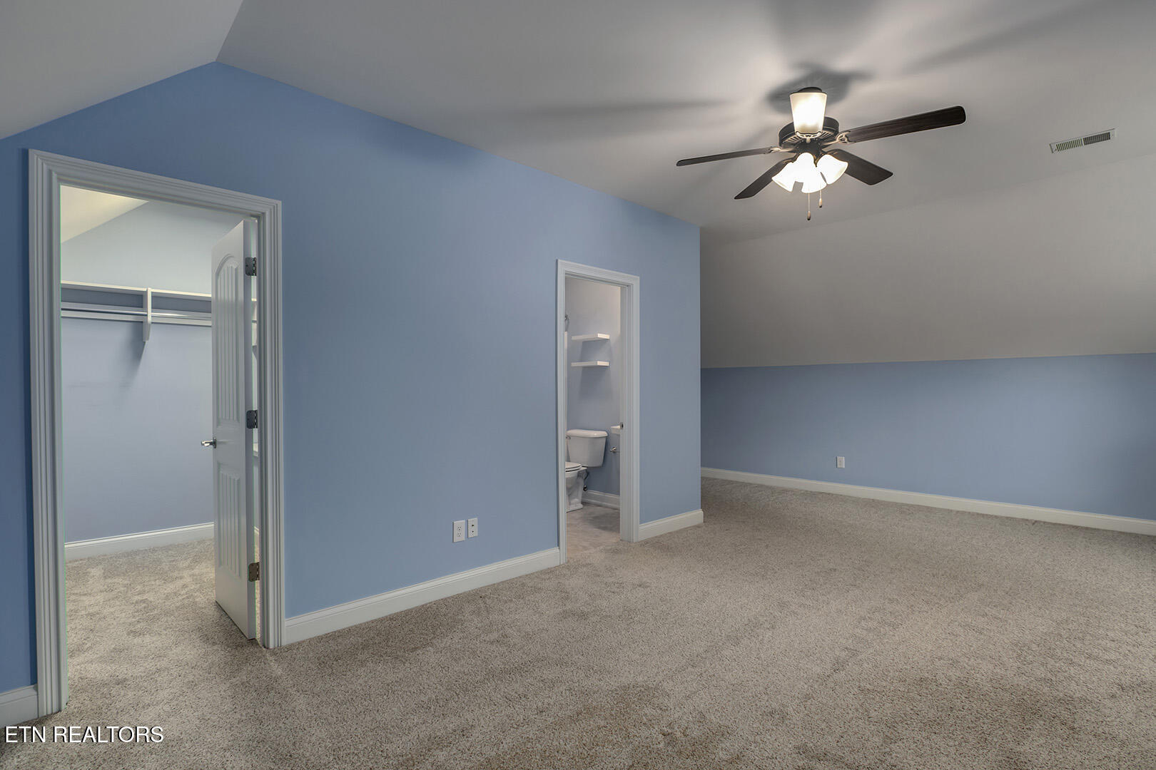 Loudon, Tennessee 37774, United States, 4 Bedrooms Bedrooms, ,3 BathroomsBathrooms,Residential,Pending,134702