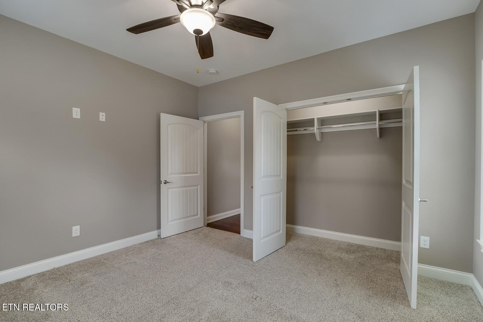 Loudon, Tennessee 37774, United States, 4 Bedrooms Bedrooms, ,3 BathroomsBathrooms,Residential,Pending,134702