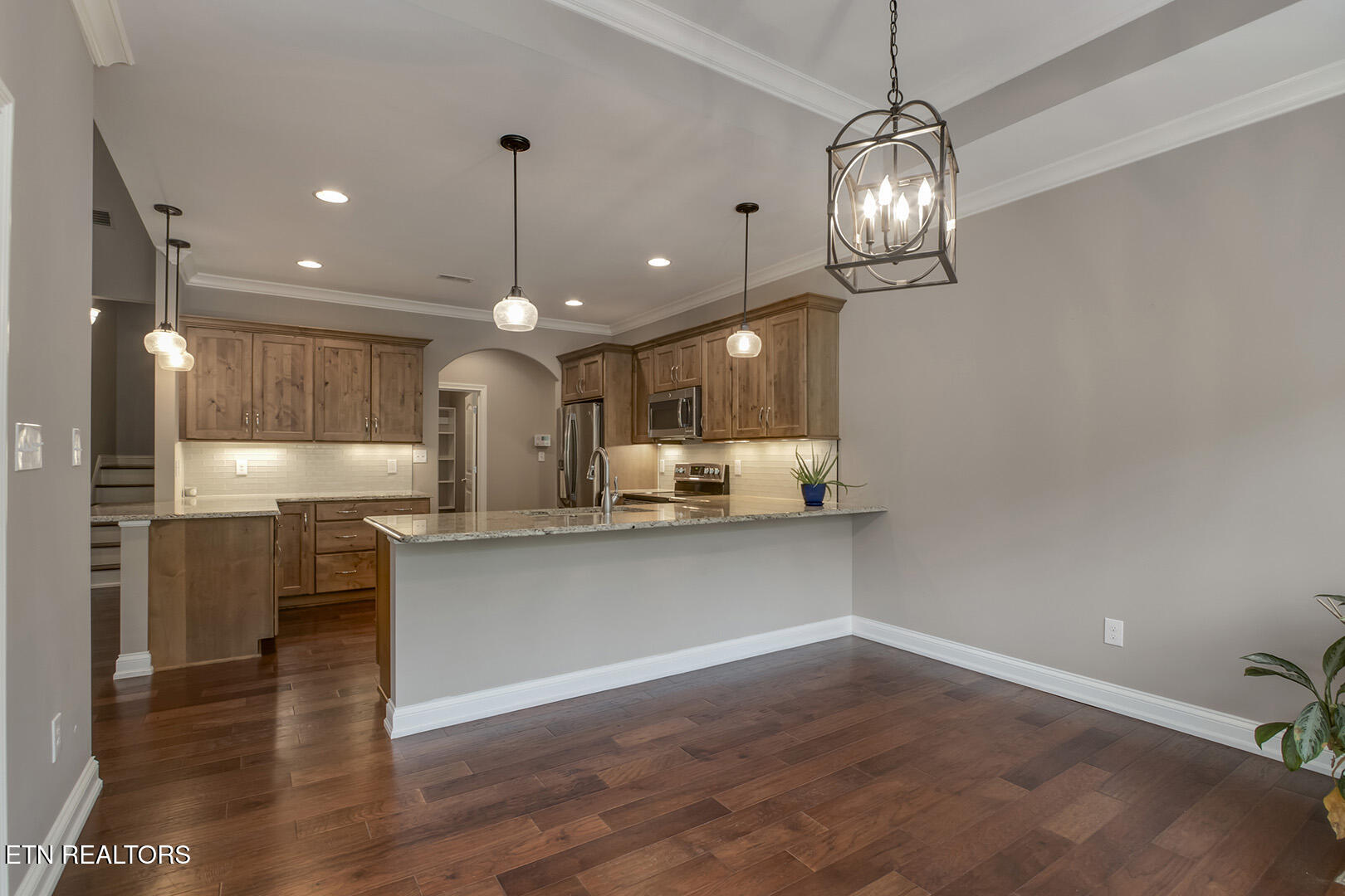 Loudon, Tennessee 37774, United States, 4 Bedrooms Bedrooms, ,3 BathroomsBathrooms,Residential,Pending,134702