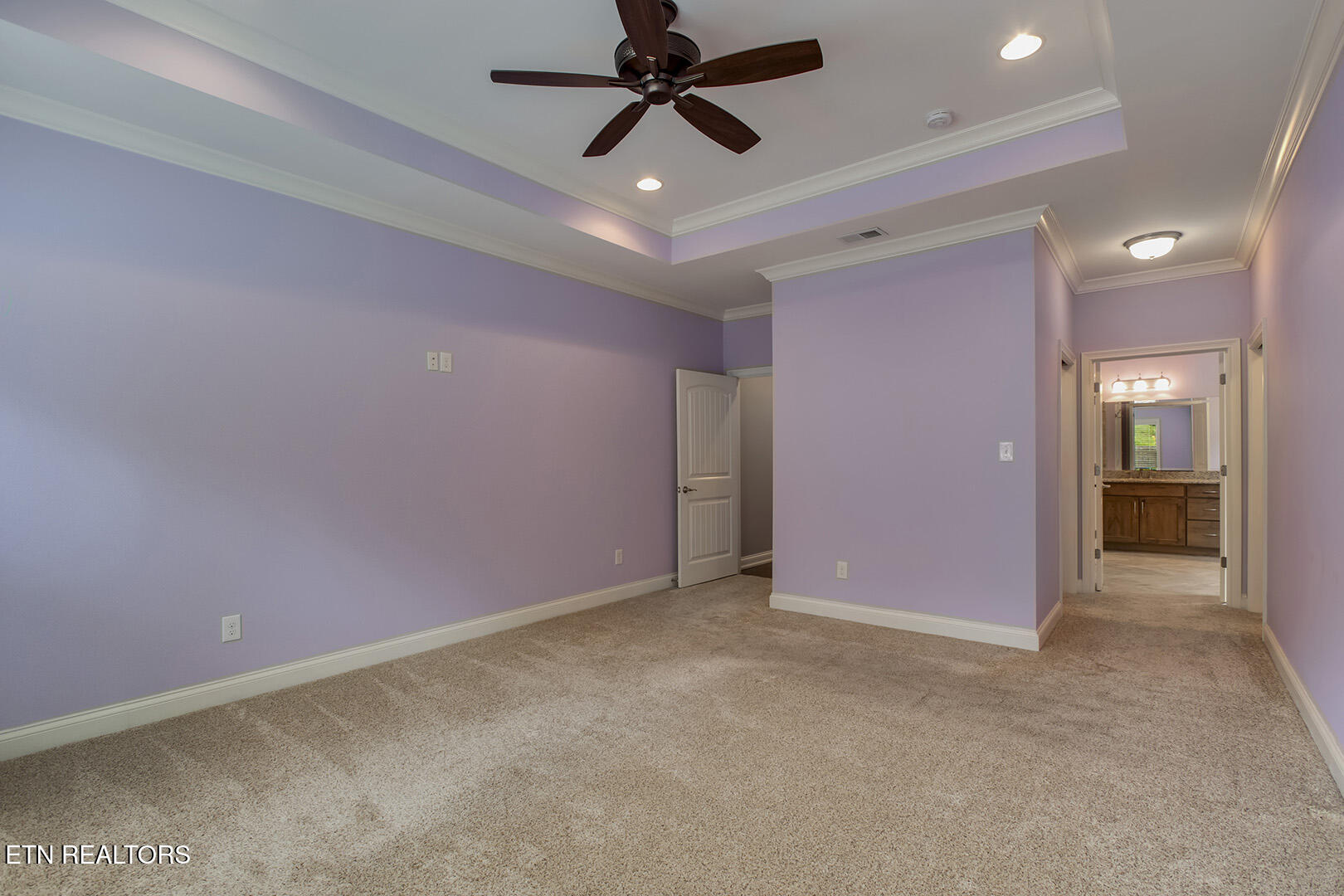 Loudon, Tennessee 37774, United States, 4 Bedrooms Bedrooms, ,3 BathroomsBathrooms,Residential,Pending,134702