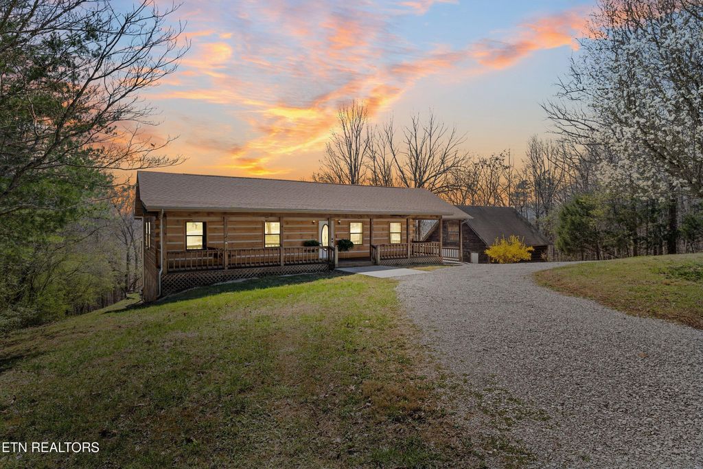 Photo of 199 River Rd, Kingston, TN 37763 (MLS # 1293984)