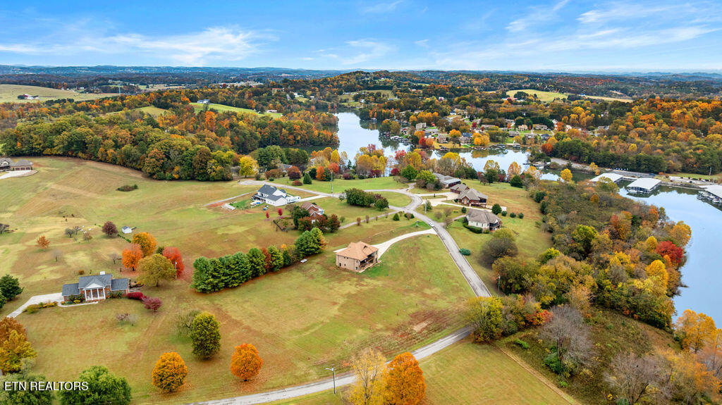 Vonore, Tennessee, 37801, United States, 5 Bedrooms Bedrooms, ,5 BathroomsBathrooms,Residential,Active,2029777