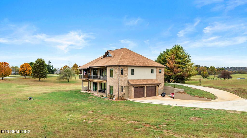 Photo of 111 Harbor View Lane, Maryville, TN 37801 (MLS # 1327894)