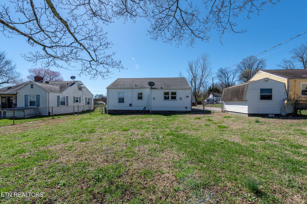 Photo of 1814 Kettering Rd, Alcoa, TN 37701 (MLS # 1316965)