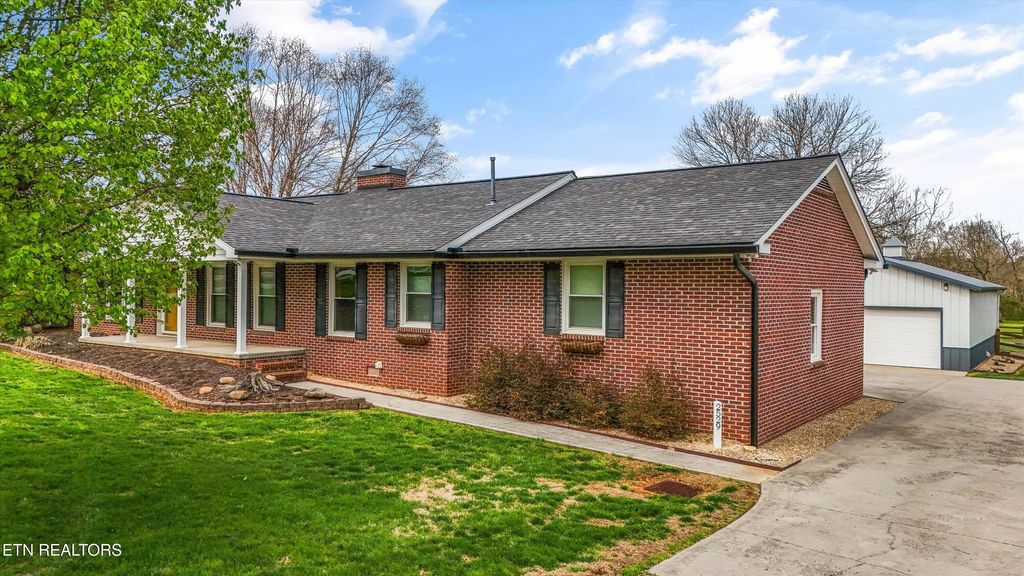 Photo of 2529 Cunningham Rd, Knoxville, TN 37918 (MLS # 1333388)