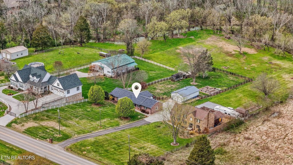 Photo of 2529 Cunningham Rd, Knoxville, TN 37918 (MLS # 1333388)