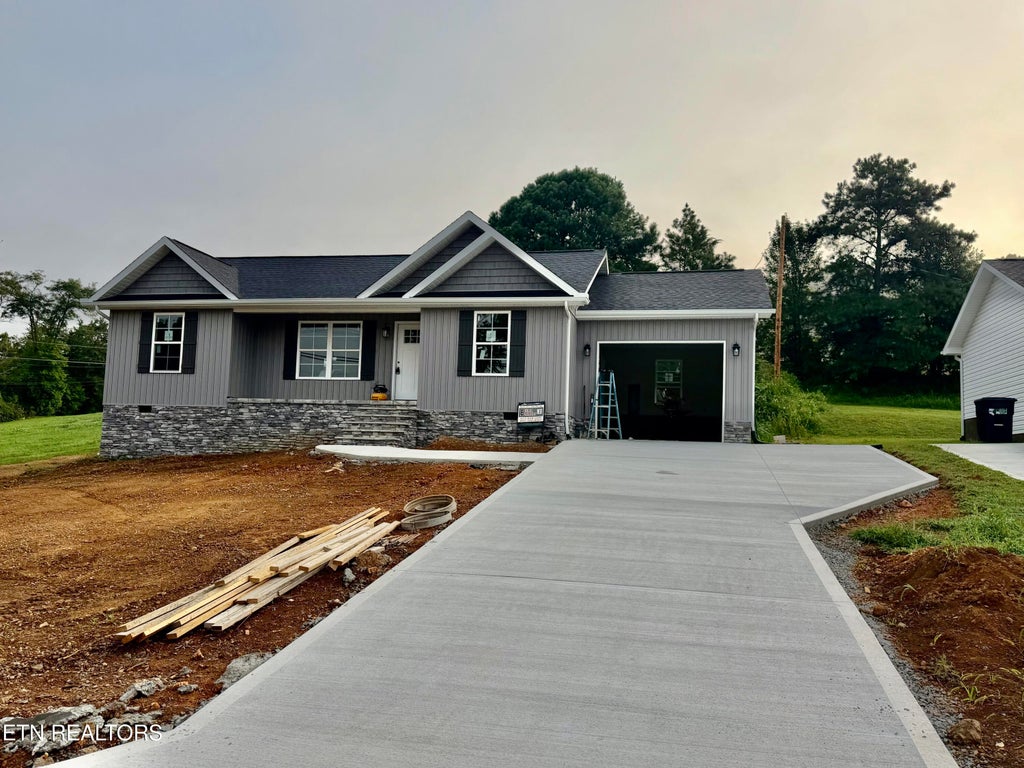 Photo of 162 Dogwood Rd, Tazewell, TN 37879 (MLS # 1351301)