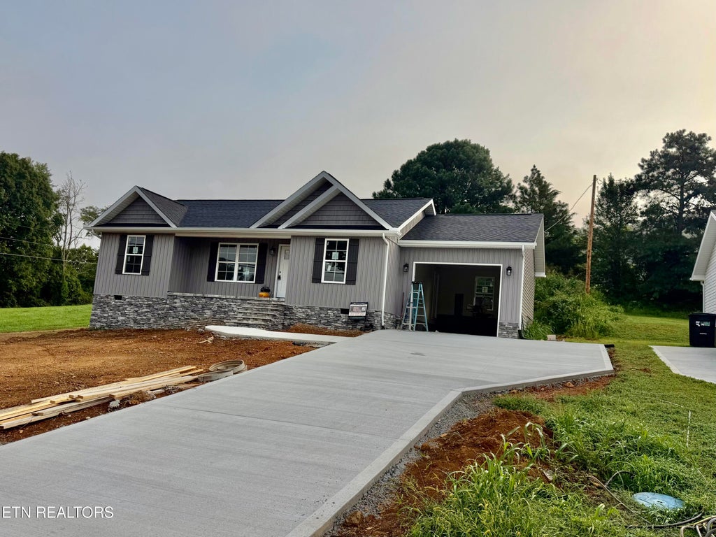 Photo of 162 Dogwood Rd, Tazewell, TN 37879 (MLS # 1351301)