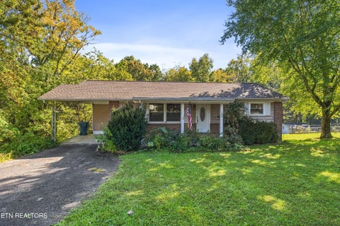 Photo of 208 N Hills Drive, Crossville, TN 38555 (MLS # 1358992)