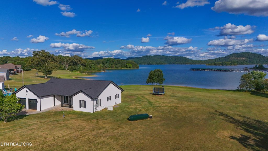 Photo of 460 Peninsula Pointe, Rutledge, TN 37861 (MLS # 1289379)