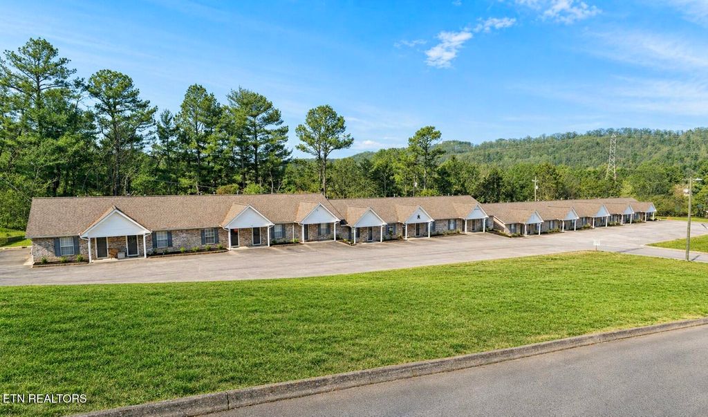 Photo of 6423 Son Light Way, Knoxville, TN 37918 (MLS # 1338273)