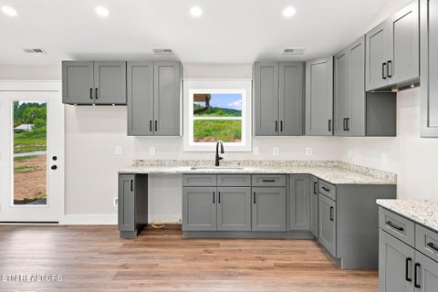 Tiny photo for 8 Blockhouse Valley Rd, Clinton, TN 37716 (MLS # 1352207)