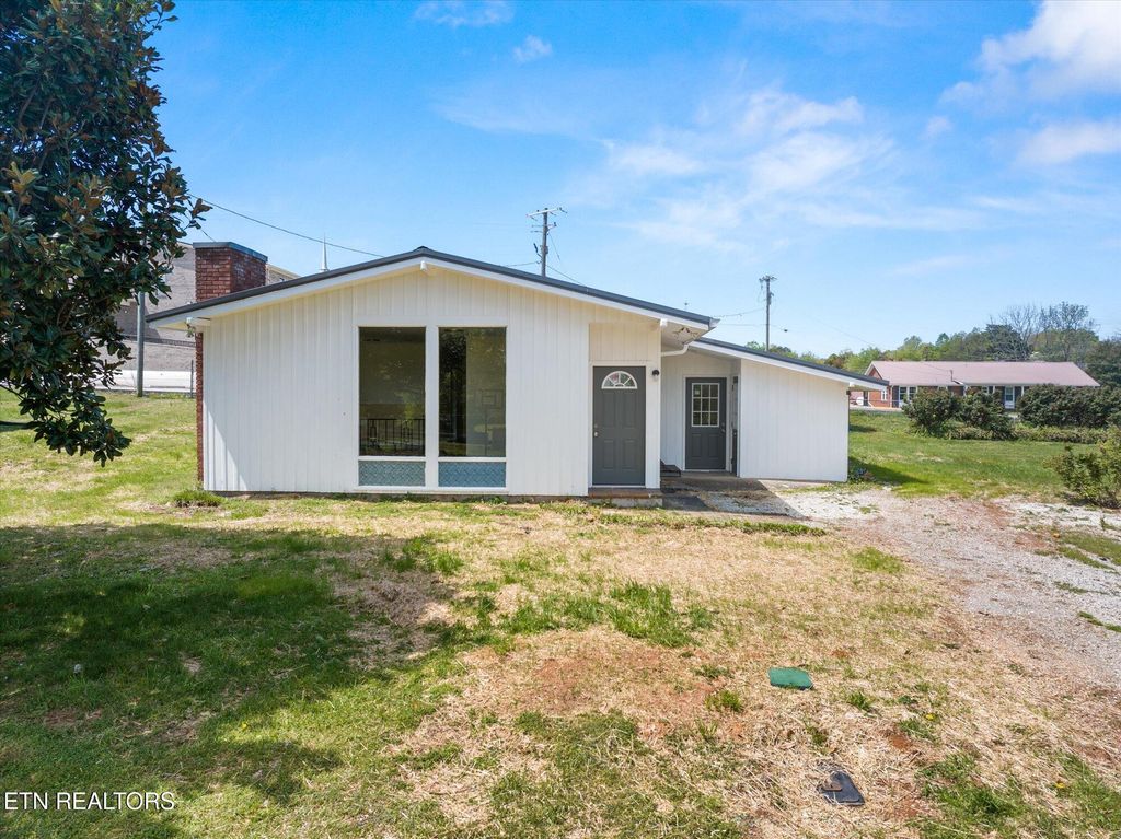 Photo of 110 Harrison Street St, Sweetwater, TN 37874 (MLS # 1297097)