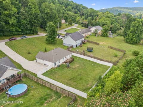 Tiny photo for 120 Breezewood Circle, Clinton, TN 37716 (MLS # 1345777)