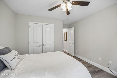 Tiny photo for 120 Breezewood Circle, Clinton, TN 37716 (MLS # 1345777)
