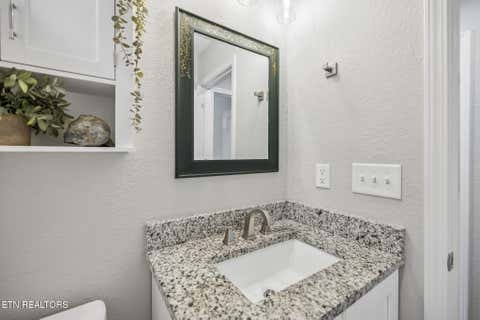 Tiny photo for 120 Breezewood Circle, Clinton, TN 37716 (MLS # 1345777)