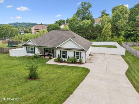 Tiny photo for 120 Breezewood Circle, Clinton, TN 37716 (MLS # 1345777)